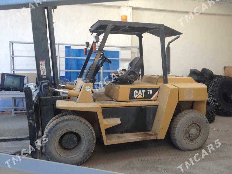 Kara Forklift 2010 - 279 000 TMT - Aşgabat - img 2