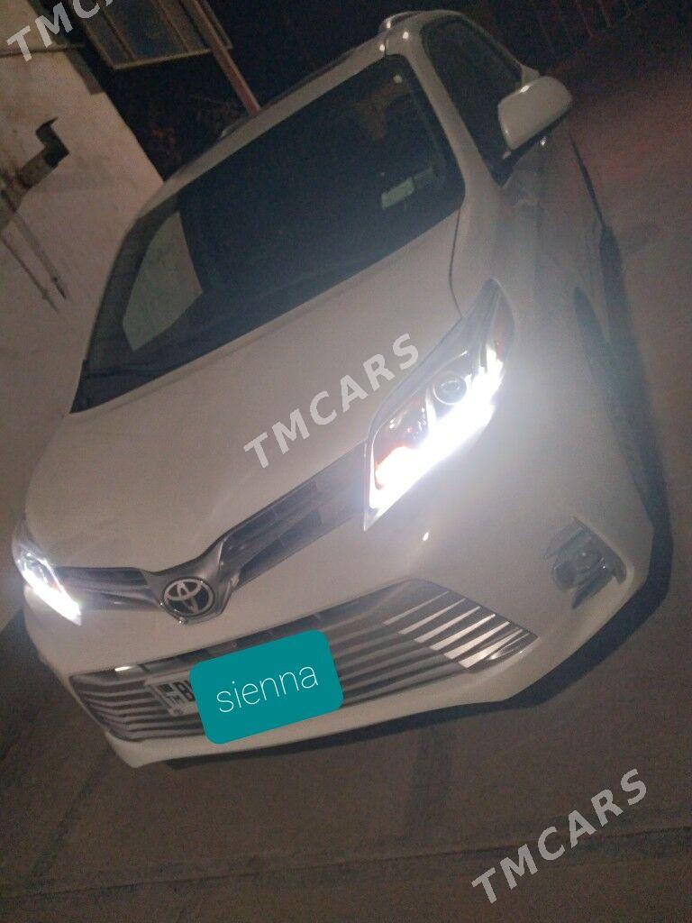 Toyota Sienna 2019 - 350 000 TMT - Анев - img 2