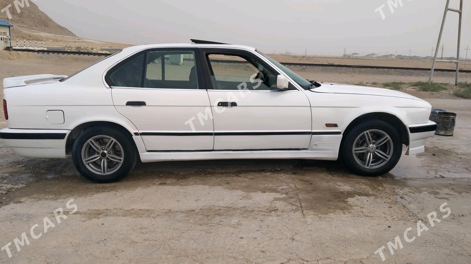 BMW 525 1993 - 42 000 TMT - Jebel - img 2
