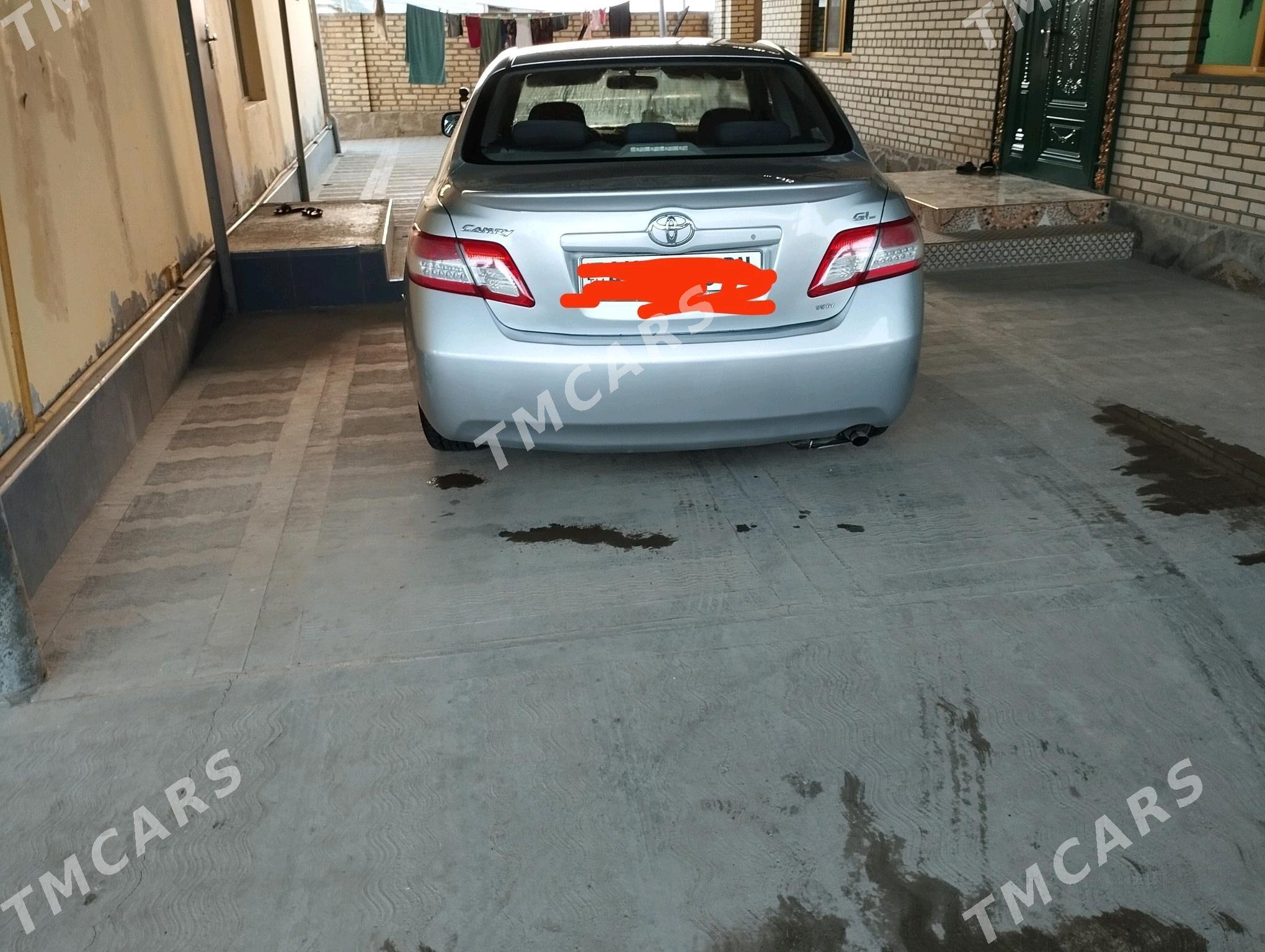 Toyota Camry 2010 - 125 000 TMT - Берекет - img 2