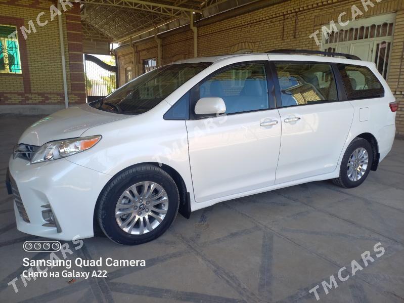 Toyota Sienna 2019 - 431 200 TMT - Мары - img 2