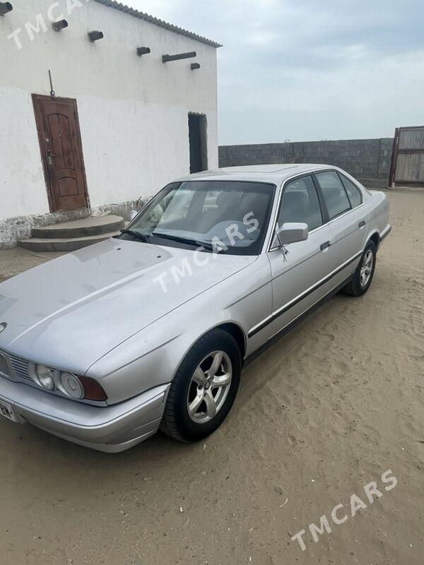 BMW E34 1991 - 44 000 TMT - Хазар - img 3