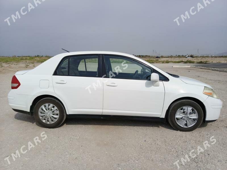 Nissan Versa 2010 - 100 000 TMT - Балканабат - img 3