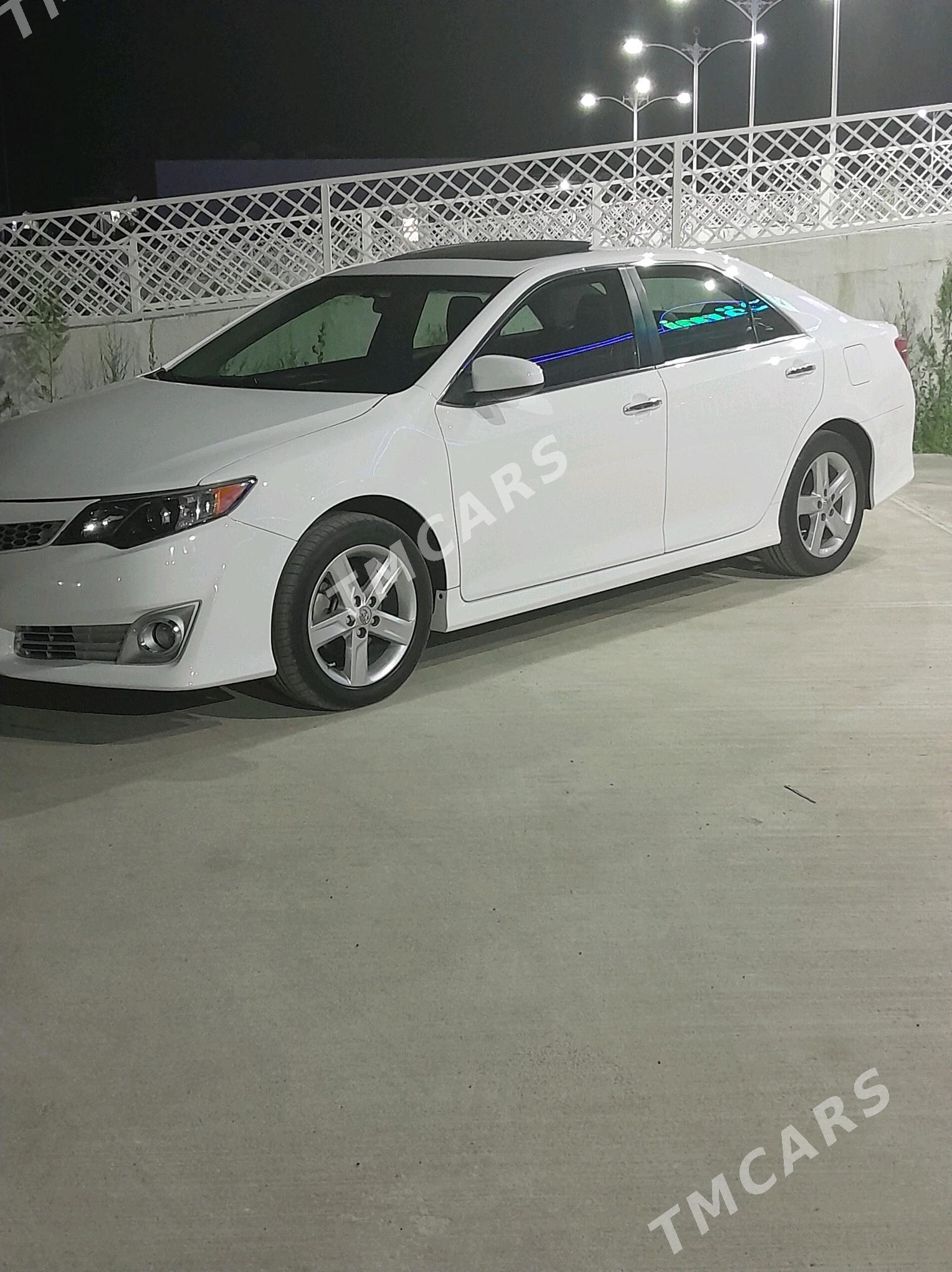 Toyota Camry 2014 - 230 000 TMT - Bedew - img 3