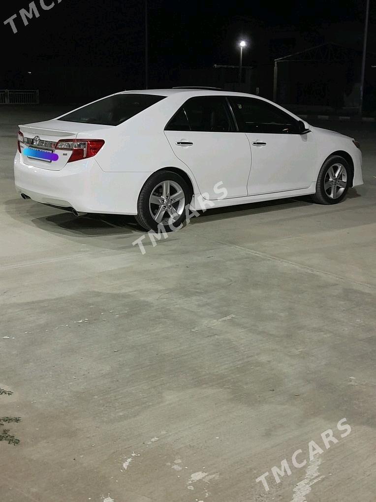 Toyota Camry 2014 - 230 000 TMT - Bedew - img 7