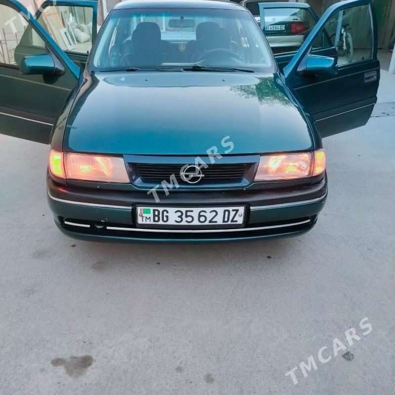 Opel Vectra 1993 - 45 000 TMT - Gubadag - img 3