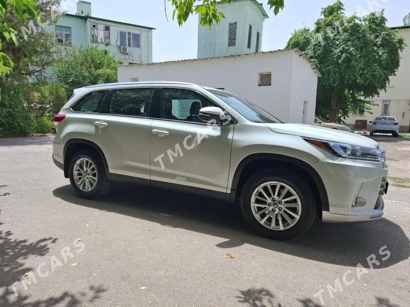 Toyota Highlander 2019 - 422 000 TMT - 1 мкр - img 4