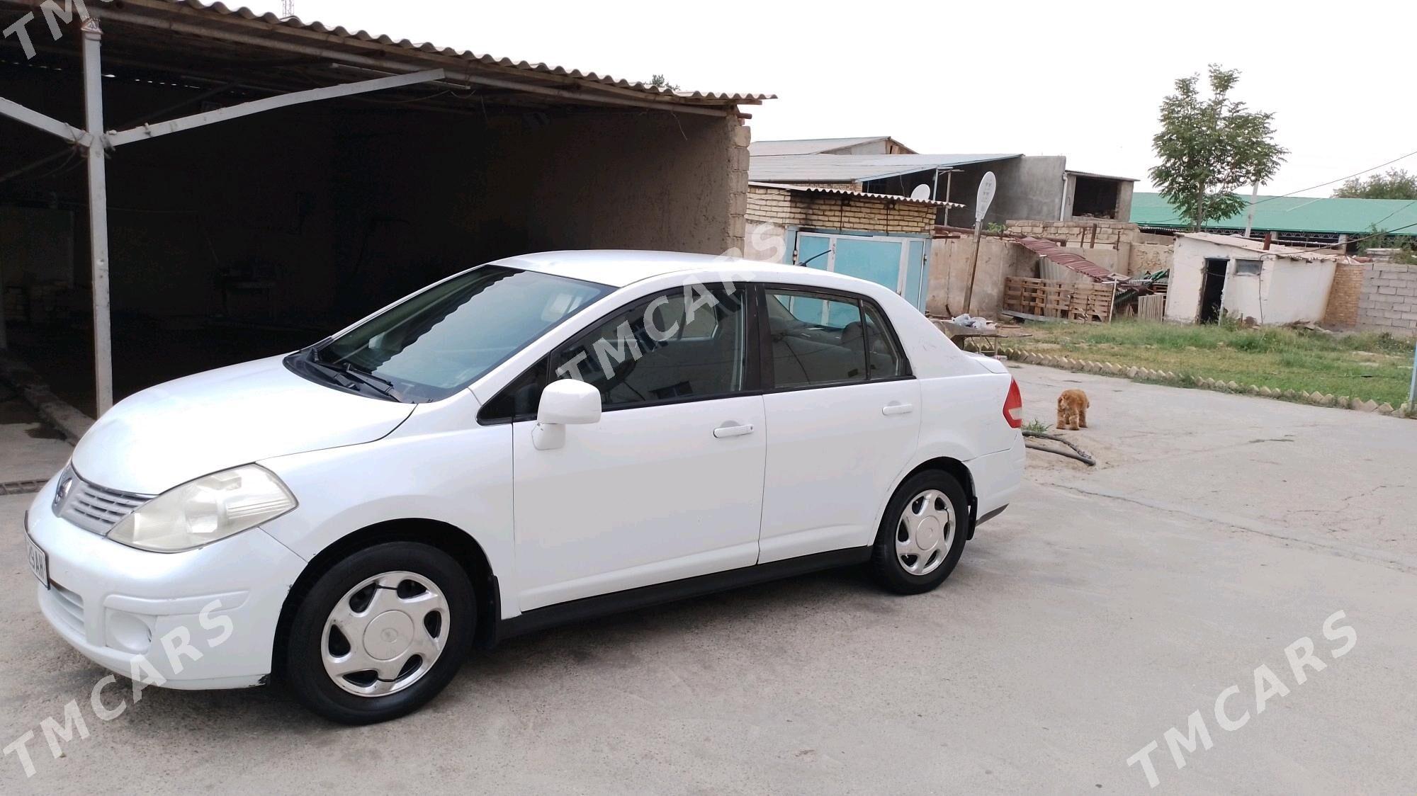 Nissan Versa 2010 - 100 000 TMT - Яшлык - img 2