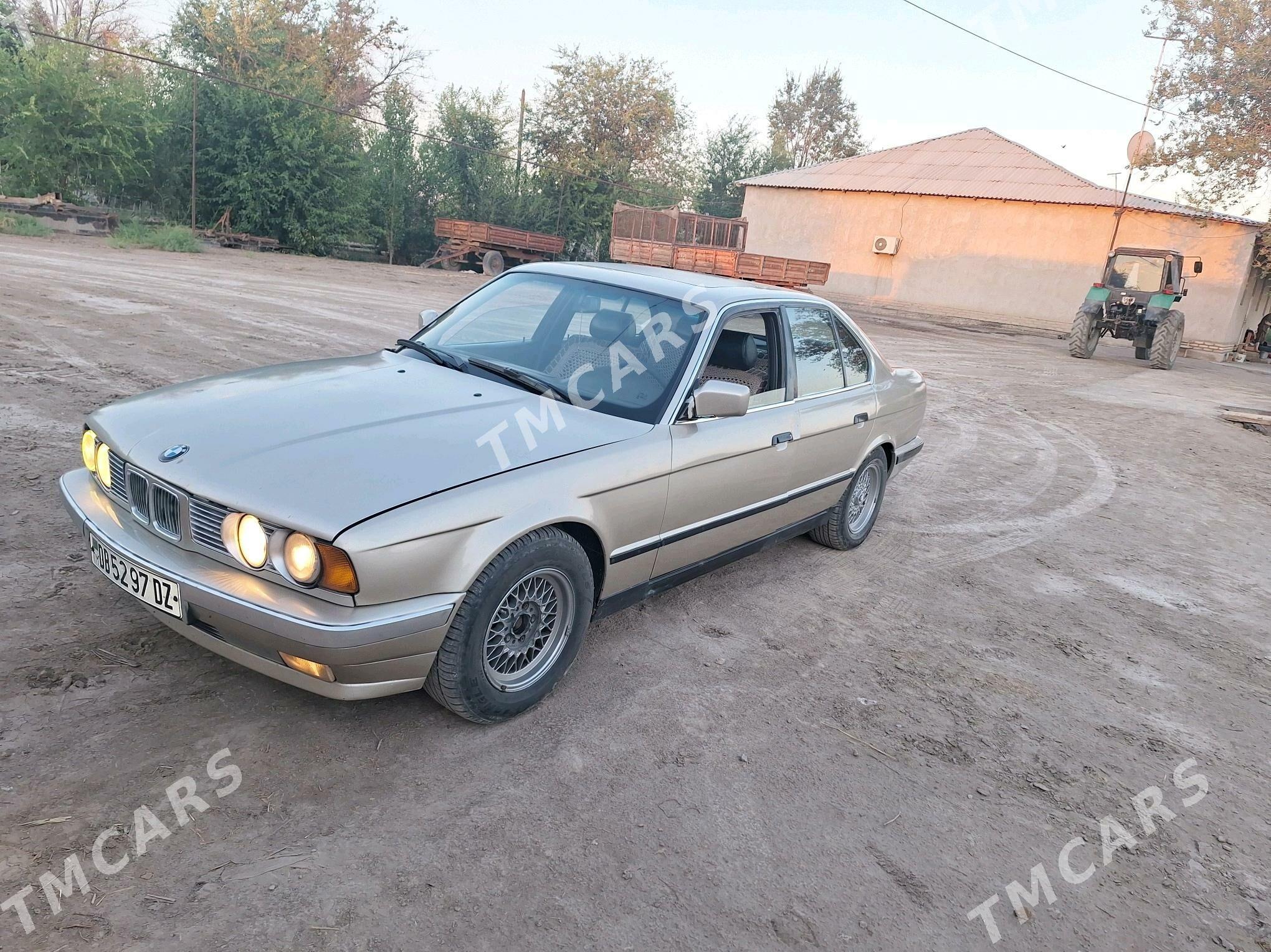 BMW 525 1990 - 36 000 TMT - Гурбансолтан Едже - img 2