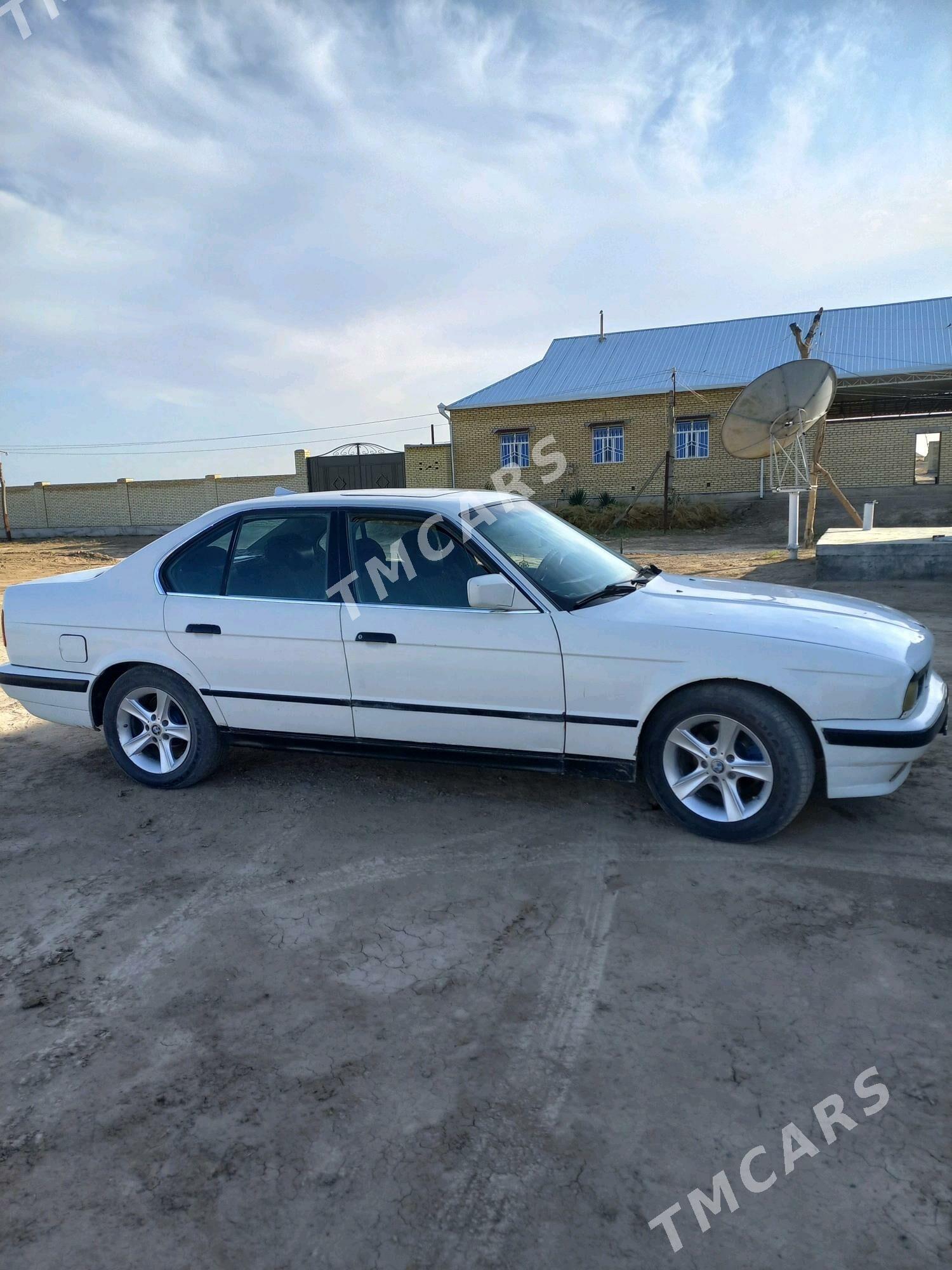 BMW 520 1991 - 30 000 TMT - Байрамали - img 3