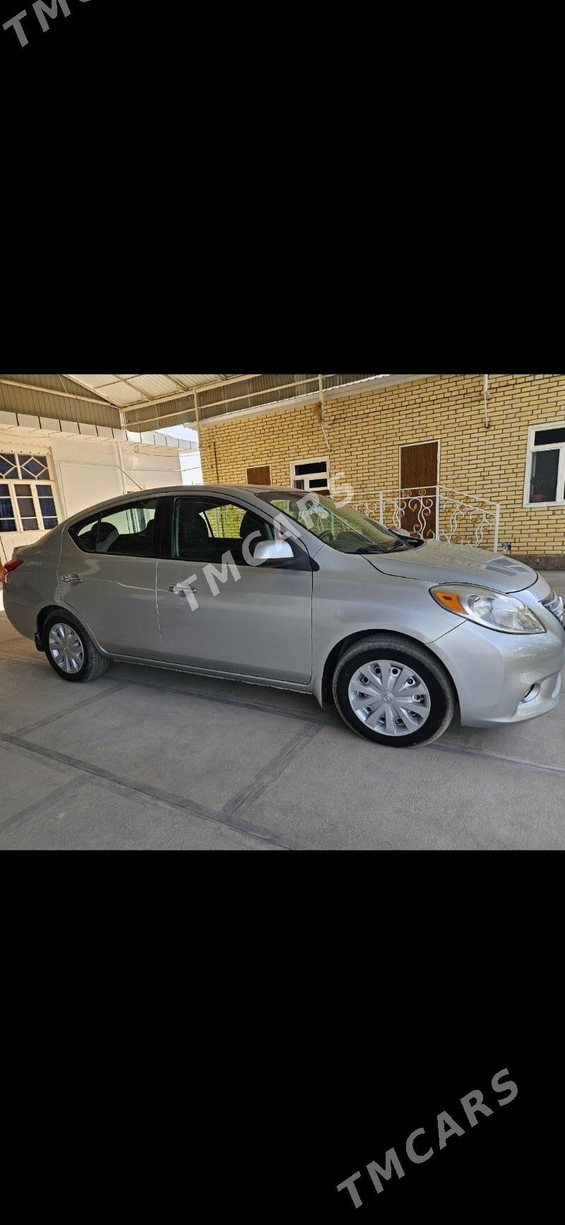 Nissan Versa 2012 - 87 000 TMT - Сакарчага - img 2