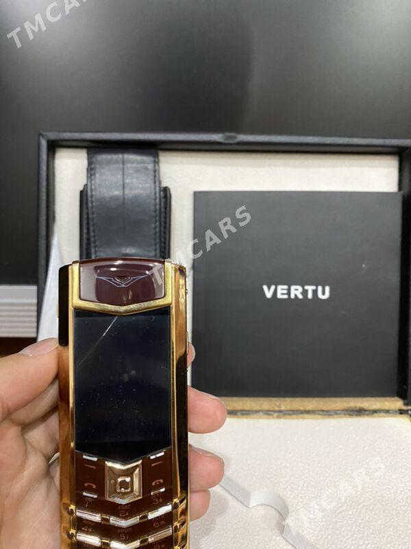 Vertu Signature - Hitrowka - img 4