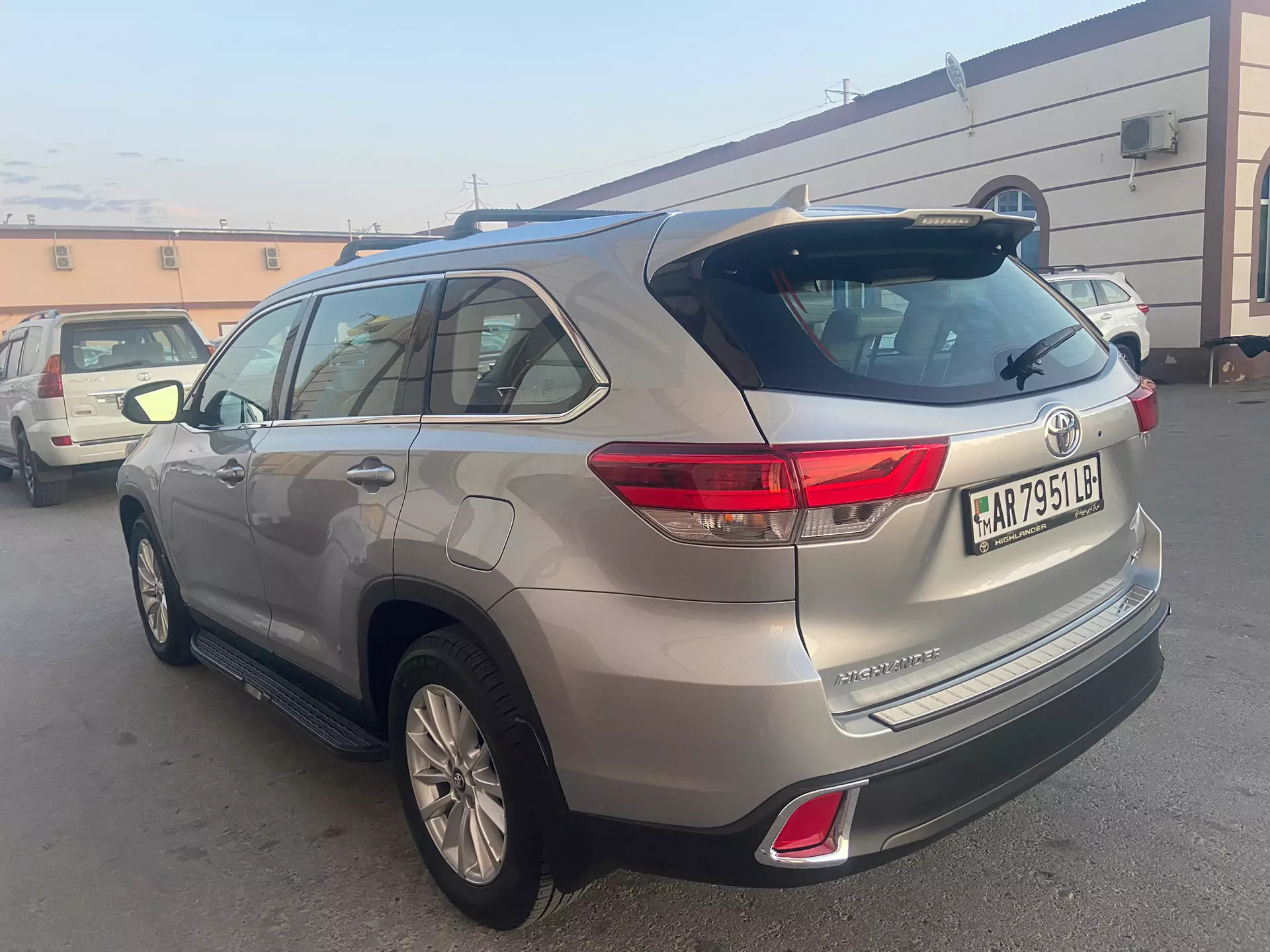 Toyota Highlander 2019 - 420 000 TMT - Türkmenabat - img 5