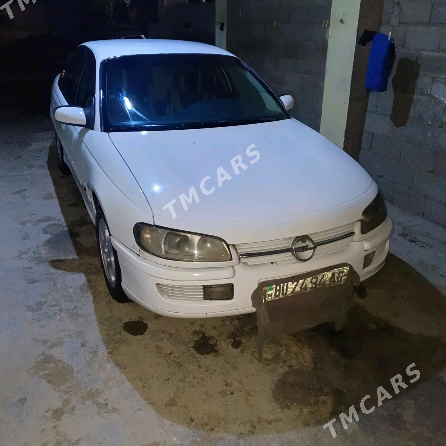 Opel Omega 1999 - 45 000 TMT - Бузмеин - img 3