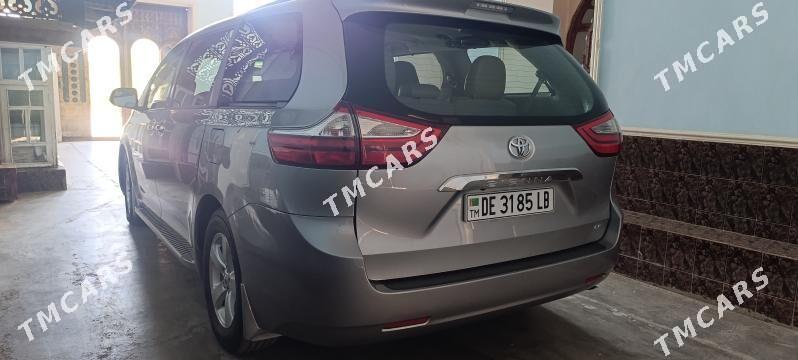 Toyota Sienna 2017 - 340 000 TMT - Türkmenabat - img 4