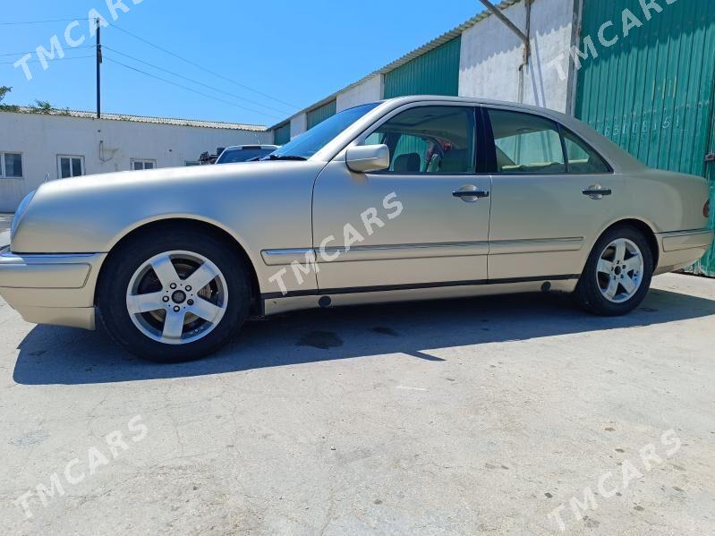 Mercedes-Benz E320 1999 - 90 000 TMT - Hazar - img 6