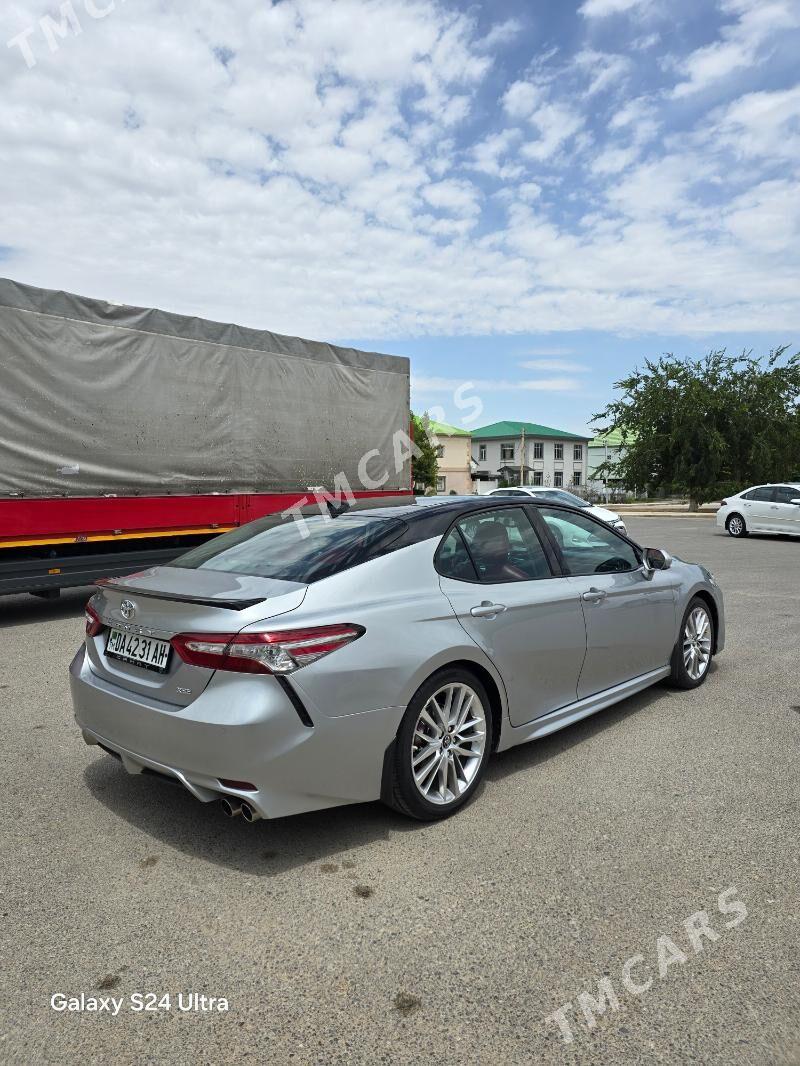 Toyota Camry 2019 - 360 000 TMT - 30 мкр - img 3