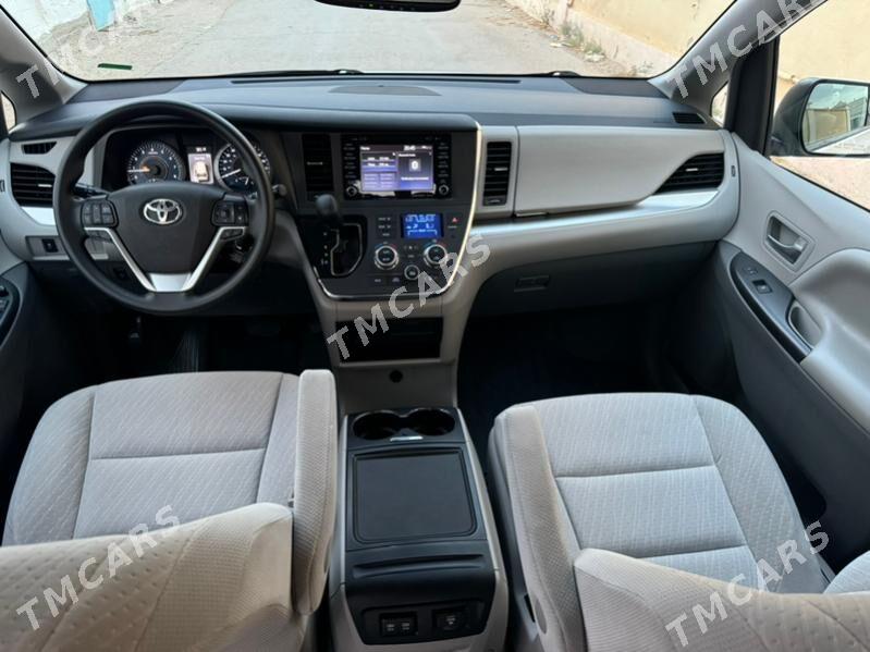 Toyota Sienna 2019 - 345 000 TMT - Чоганлы - img 3