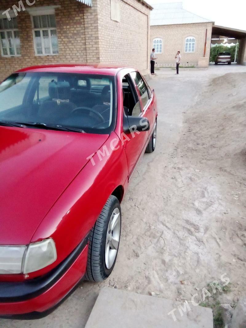 Opel Vectra 1991 - 37 000 TMT - Мары - img 4