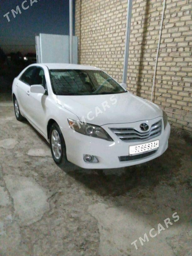 Toyota Camry 2010 - 160 000 TMT - Теджен - img 3