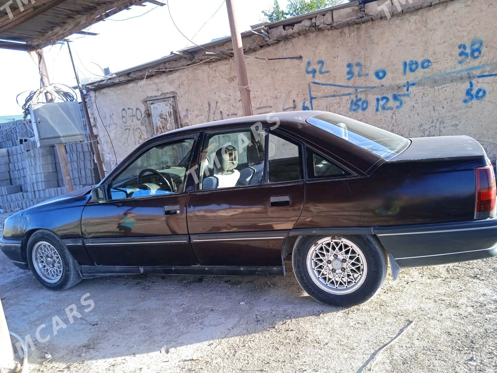 Opel Omega 1990 - 16 000 TMT - Balkanabat - img 3