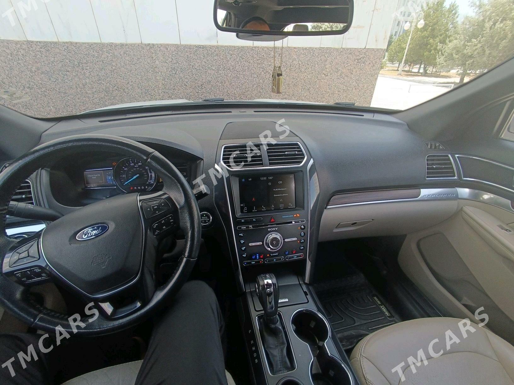 Ford Explorer 2017 - 345 000 TMT - Podwoýski köç. (Bitarap Türkmenistan şaýoly) - img 10