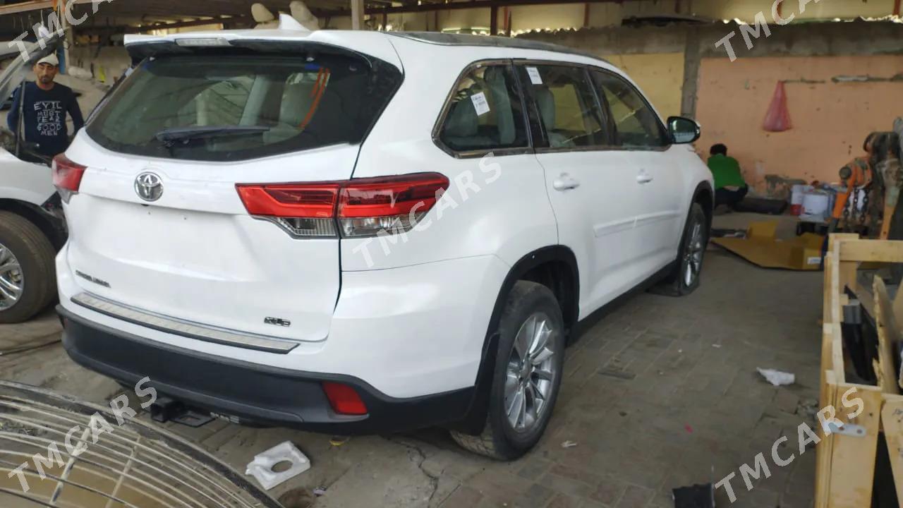 Toyota Highlander 2019 - 365 000 TMT - Байрамали - img 3