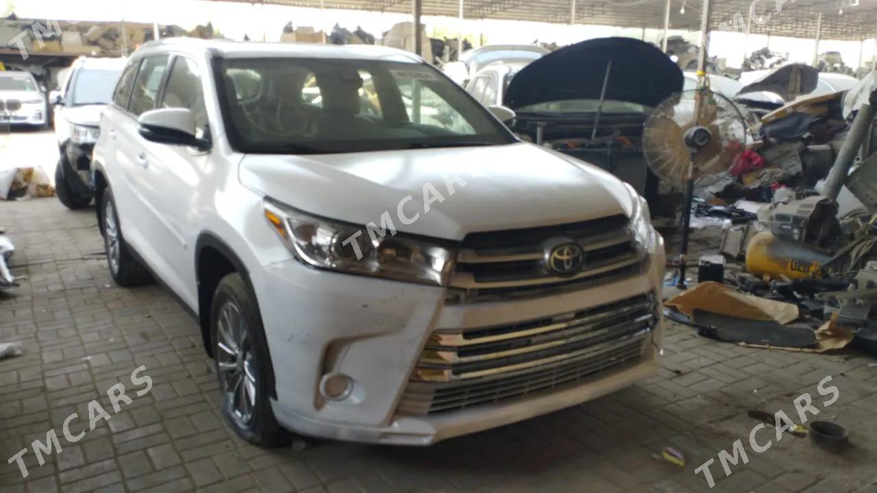 Toyota Highlander 2019 - 365 000 TMT - Байрамали - img 4