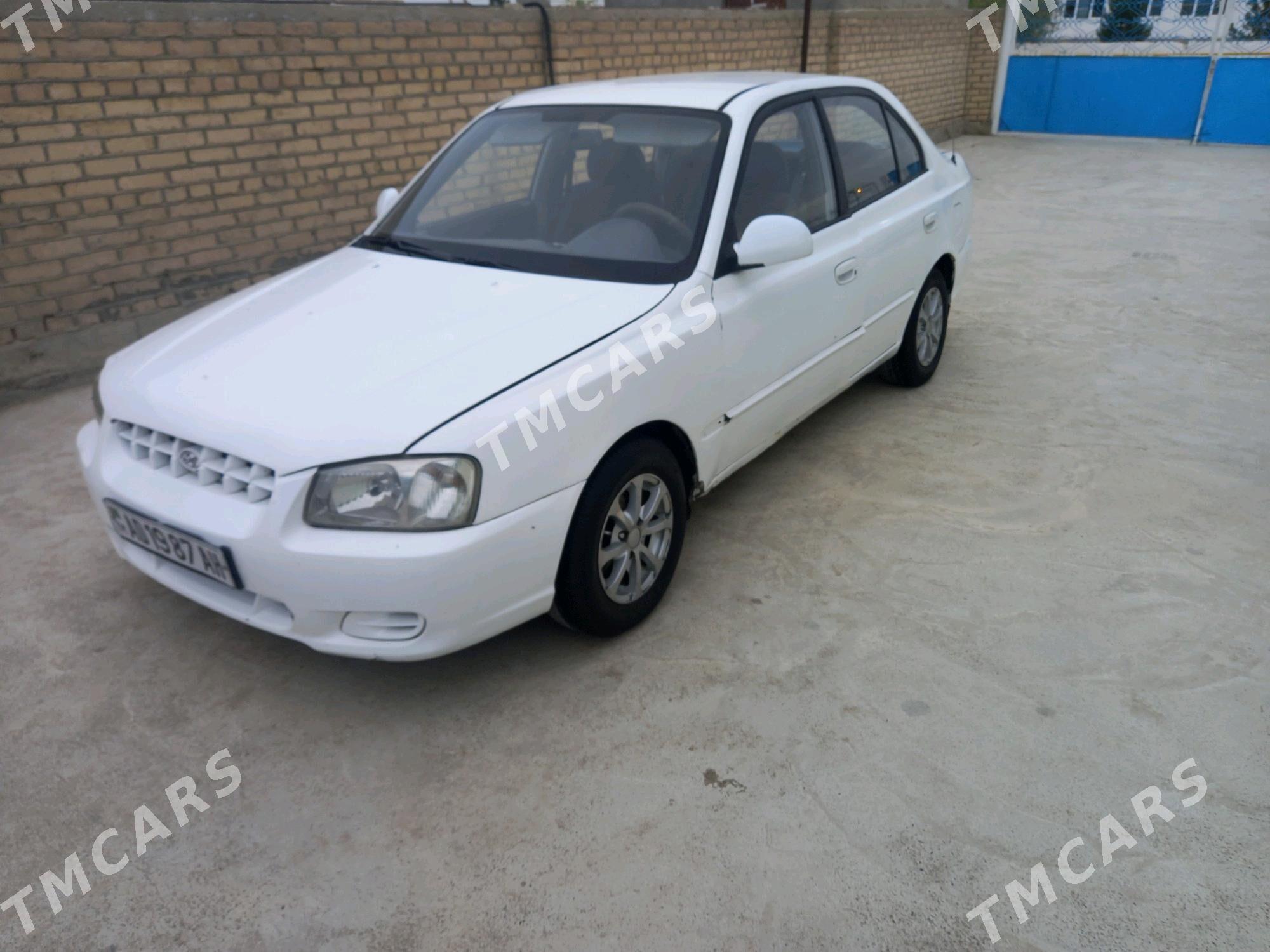 Hyundai Accent 2002 - 20 000 TMT - Ak bugdaý etraby - img 2