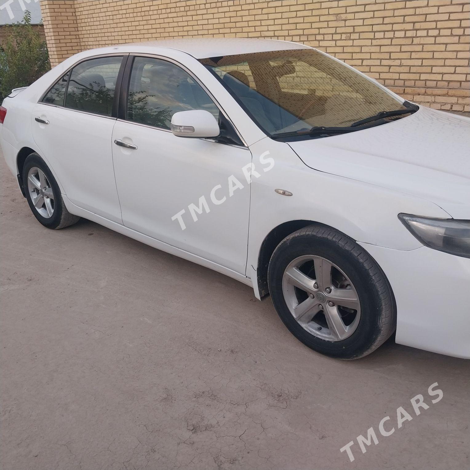 Toyota Camry 2008 - 110 000 TMT - Halaç - img 2