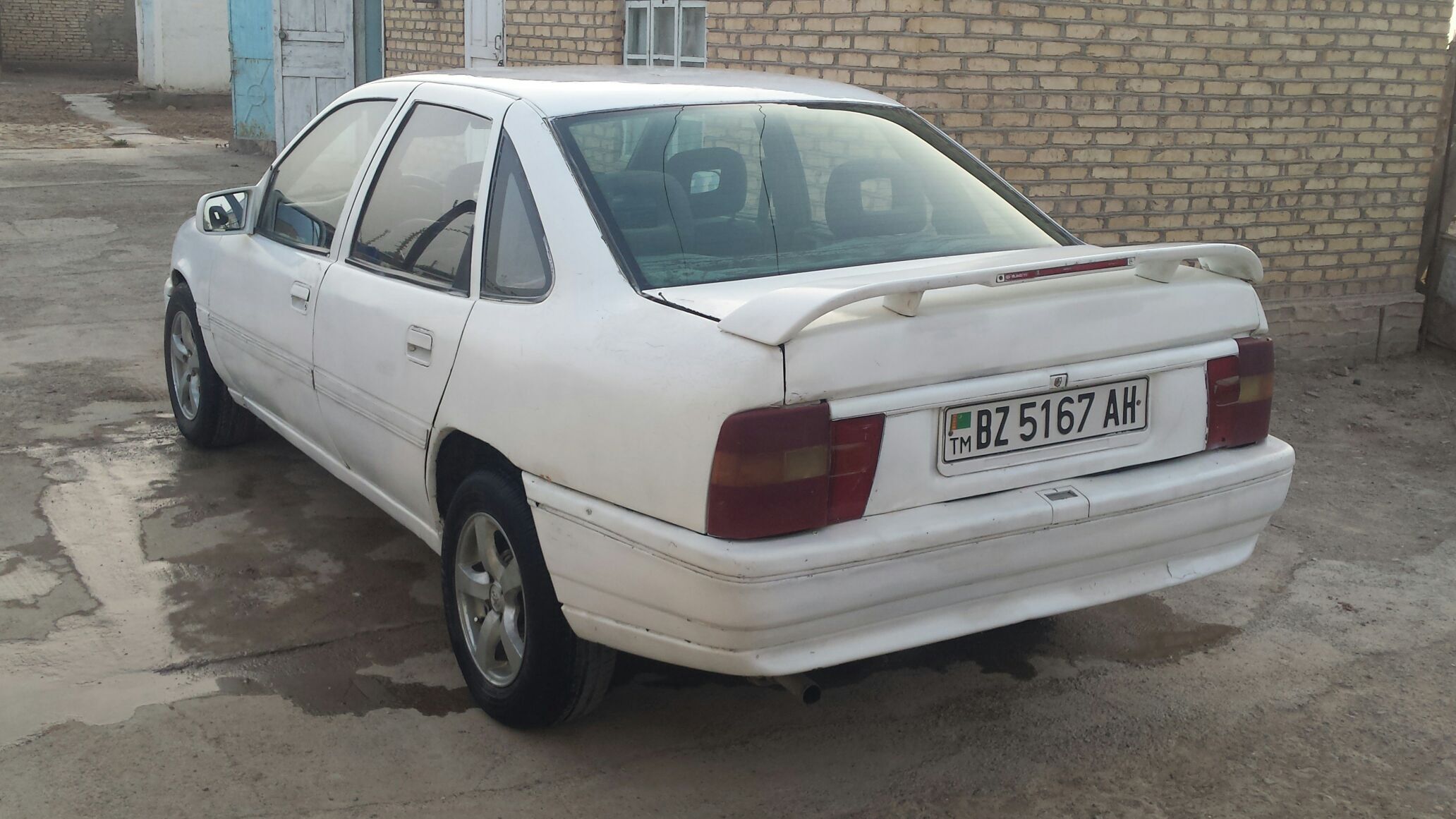 Opel Vectra 1990 - 18 000 TMT - Tejen - img 3