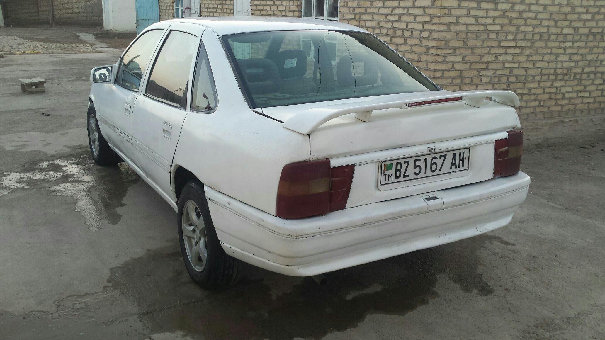 Opel Vectra 1990 - 18 000 TMT - Tejen - img 5