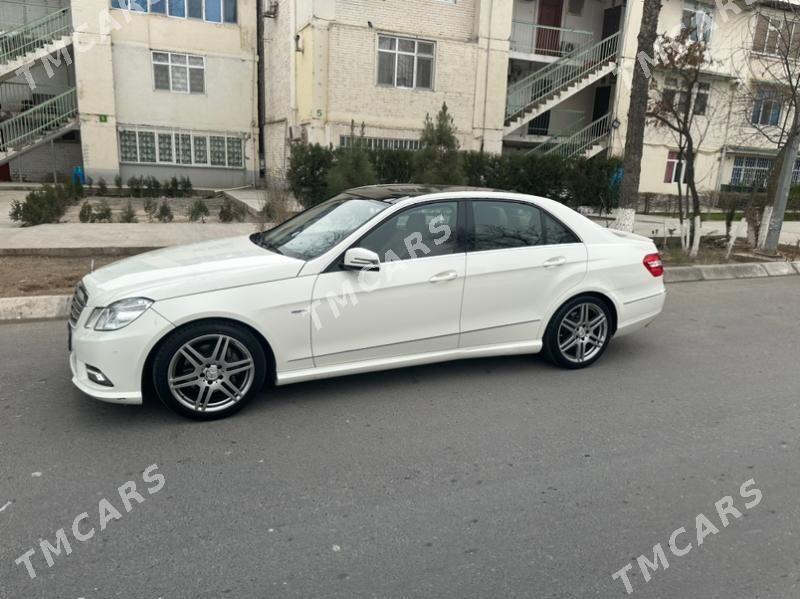 Mercedes-Benz E300 2011 - 250 000 TMT - Aşgabat - img 10