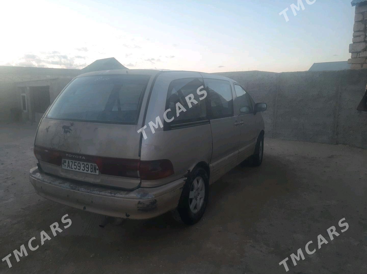 Toyota Previa 1991 - 25 000 TMT - Türkmenbaşy - img 3