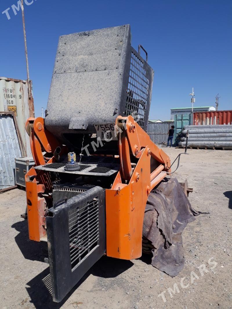 Bobcat S175 2009 - 160 000 TMT - Aşgabat - img 3