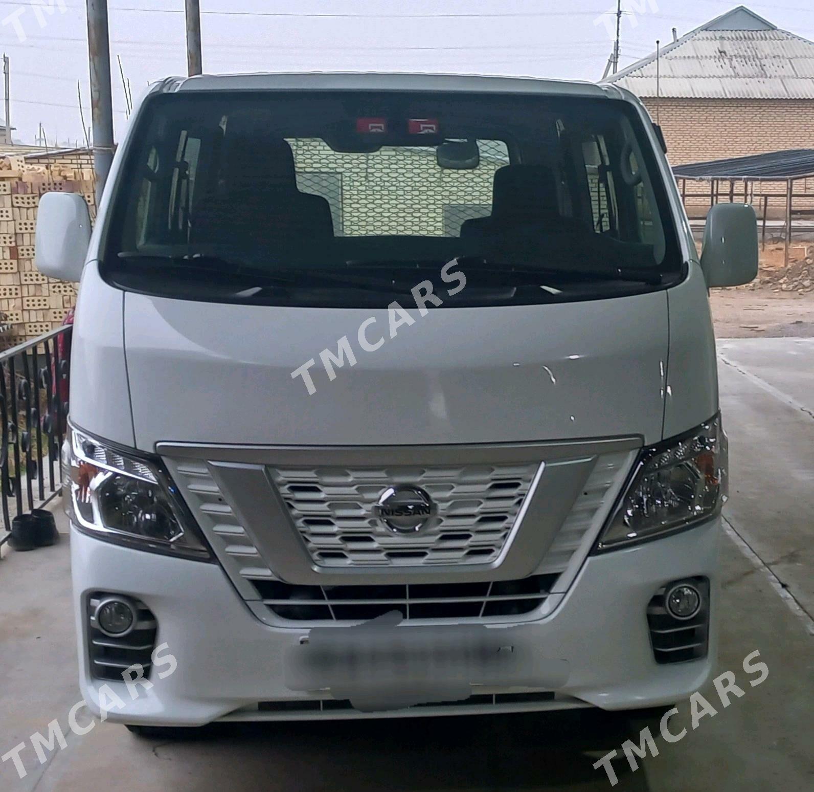 Nissan NV3500 2019 - 330 000 TMT - Мары - img 9