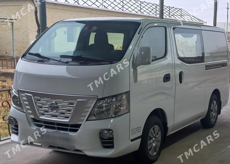 Nissan Urvan 2019 - 330 000 TMT - Мары - img 3