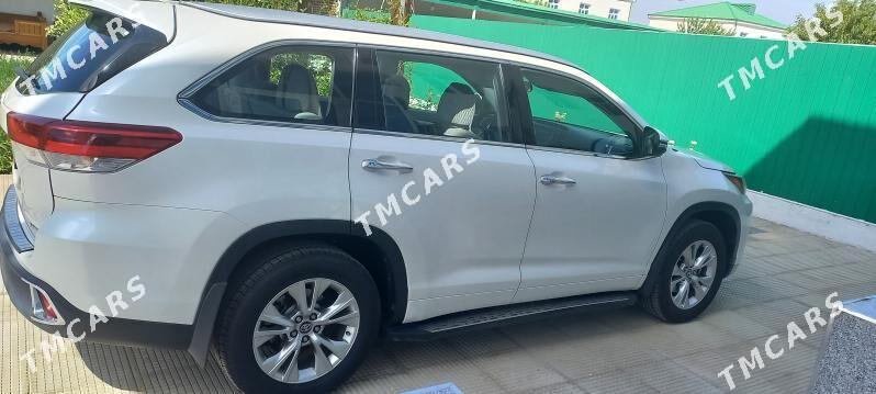 Toyota Highlander 2017 - 365 000 TMT - Ашхабад - img 3