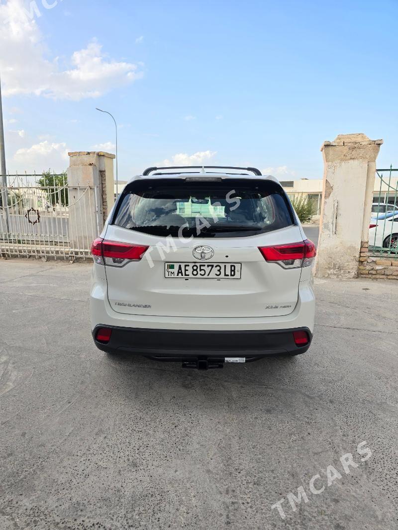 Toyota Highlander 2019 - 530 000 TMT - Türkmenabat - img 2