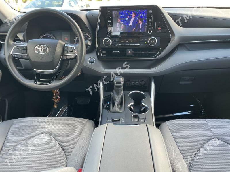 Toyota Highlander 2020 - 435 000 TMT - Гуртли - img 7