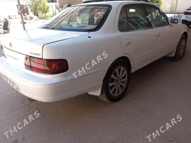 Toyota Camry 1993 - 75 000 TMT - Çärjew - img 3