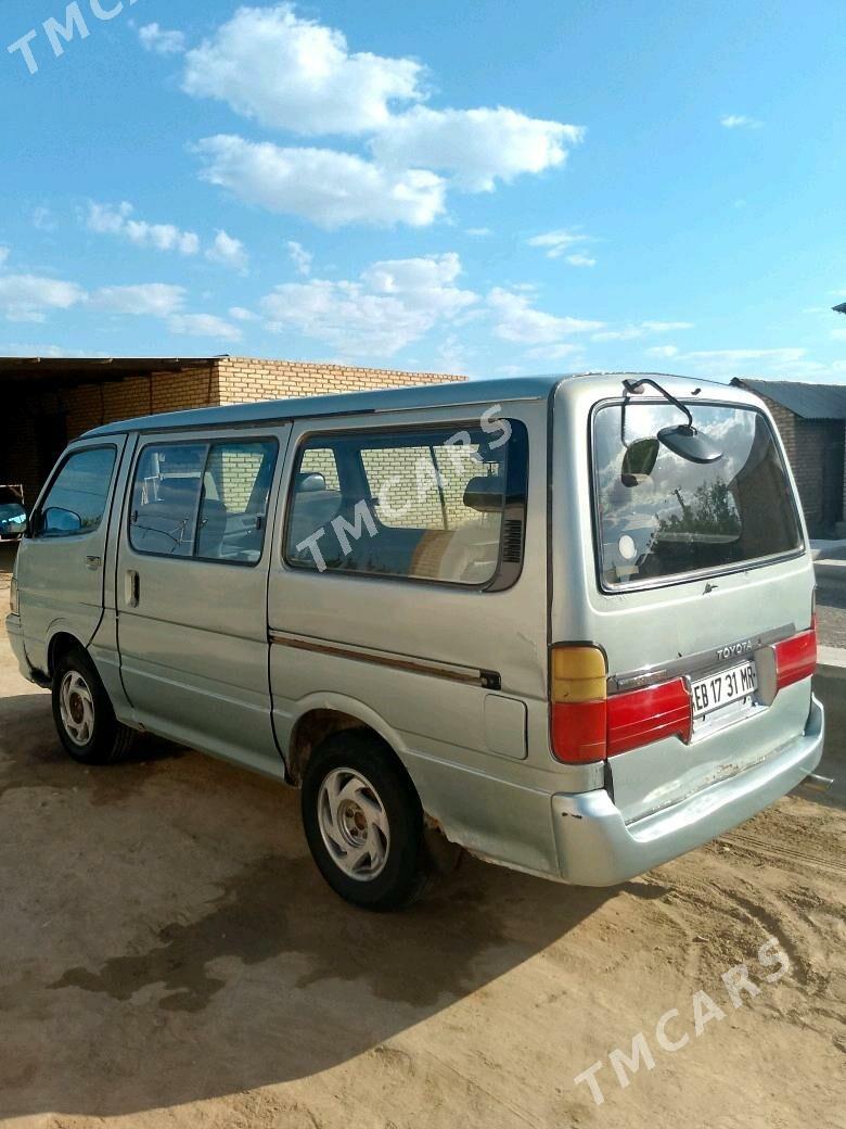 Toyota Hiace 1994 - 45 000 TMT - Мары - img 3
