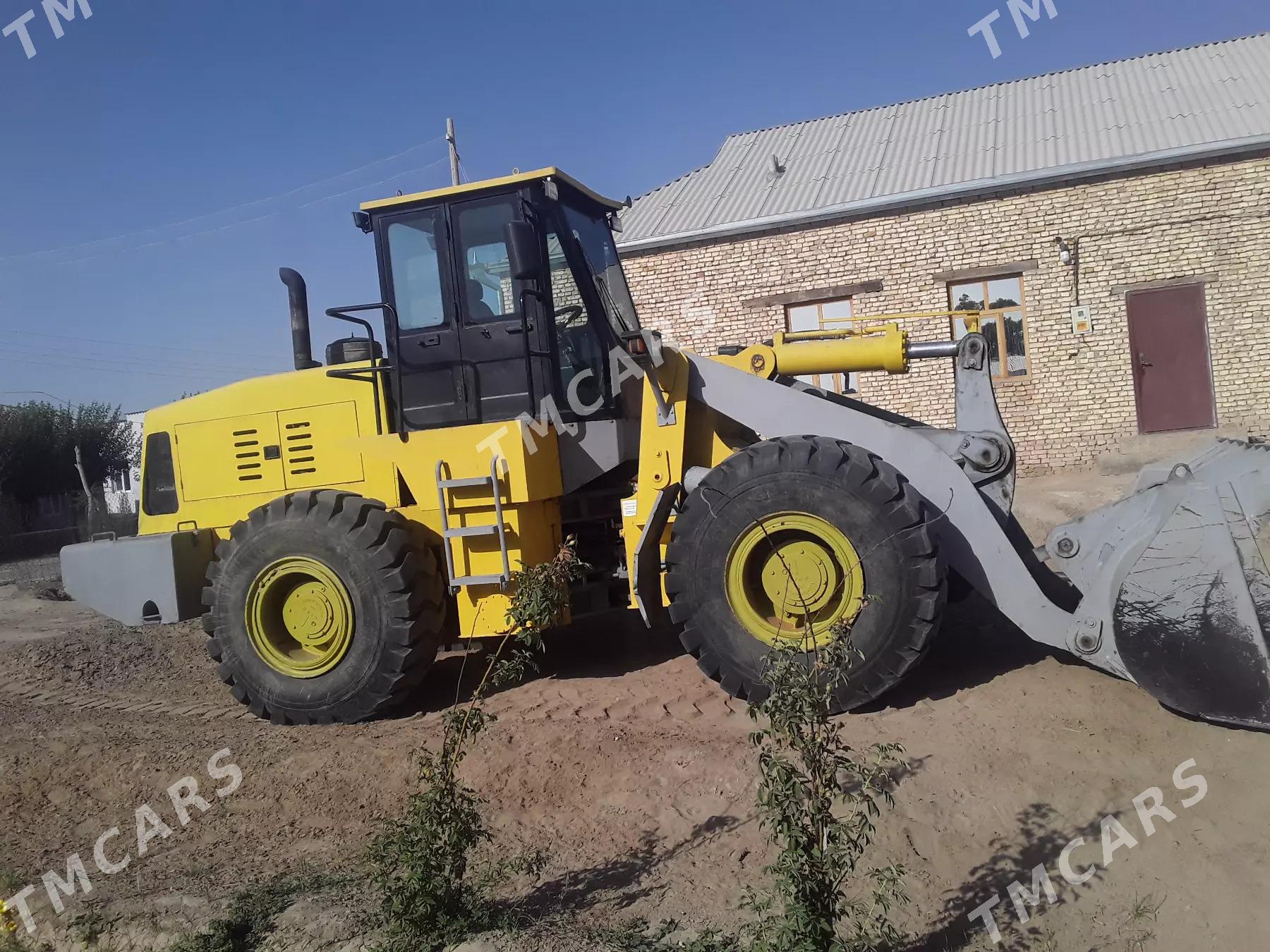 XCMG LW500F 2011 - 460 000 TMT - Ёлётен - img 3