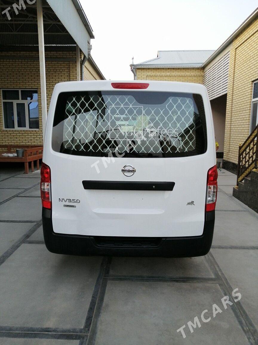 Nissan Urvan 2020 - 330 000 TMT - Векильбазар - img 5