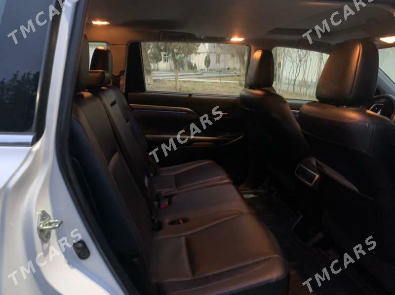 Toyota Highlander 2018 - 460 000 TMT - Ашхабад - img 2