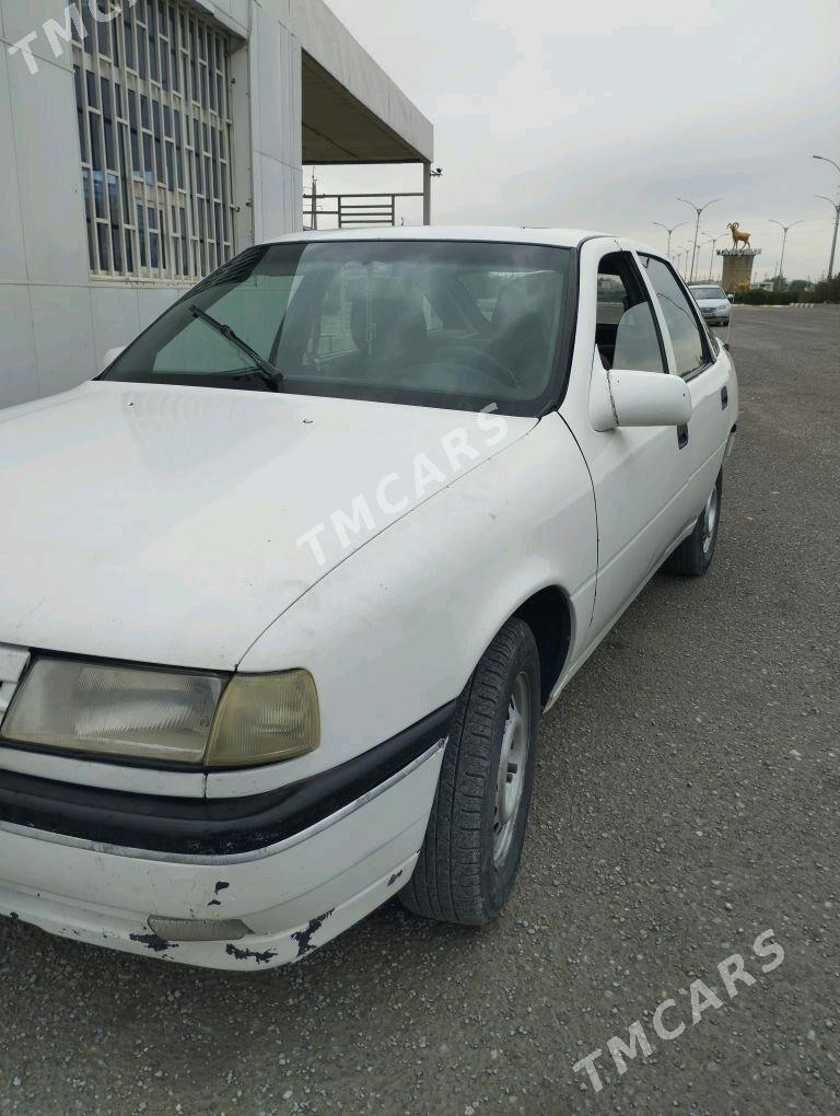 Opel Vectra 1992 - 20 000 TMT - Бахарден - img 3