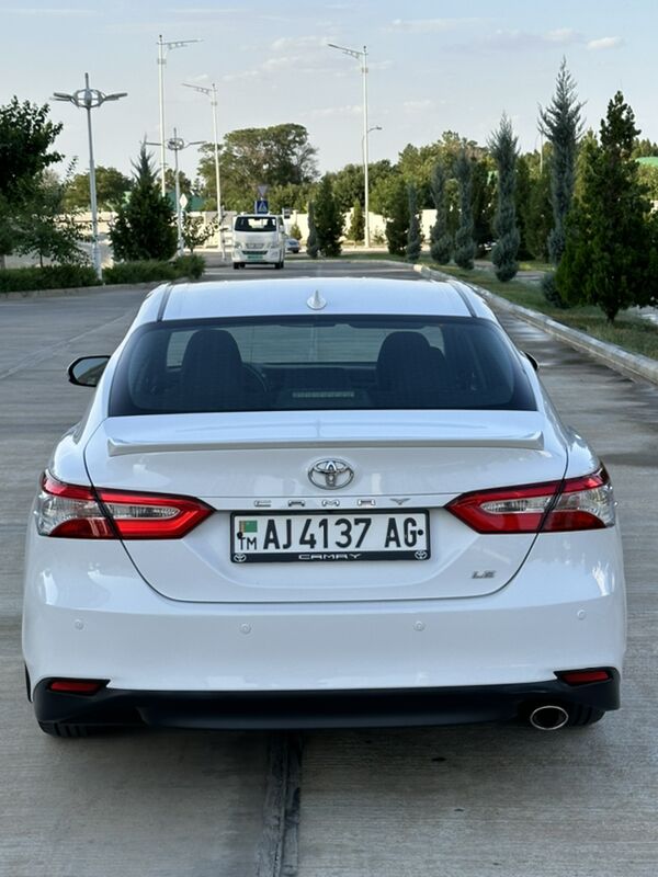 Toyota Camry 2019 - 265 000 TMT - Aşgabat - img 8