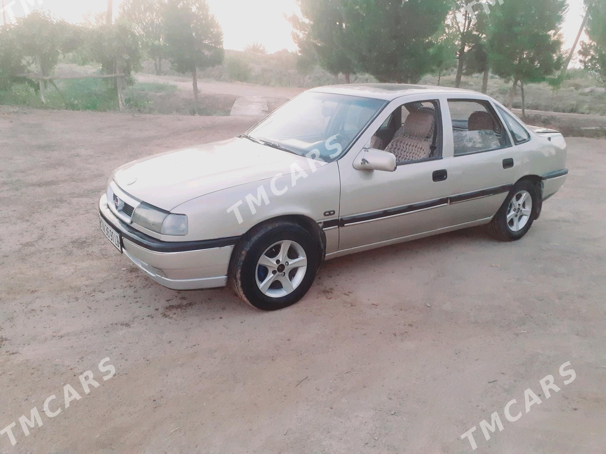 Opel Vectra 1991 - 26 000 TMT - Чарджоу - img 3