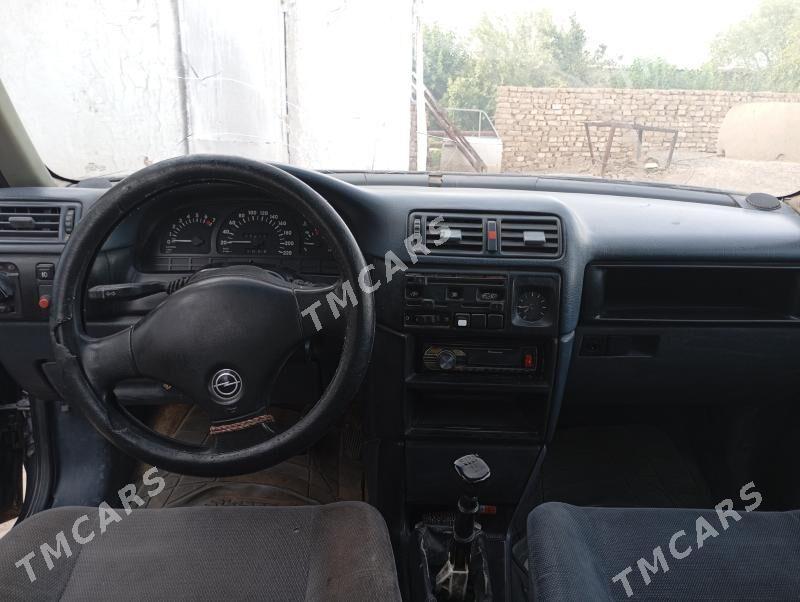 Opel Vectra 1989 - 20 000 TMT - Байрамали - img 3