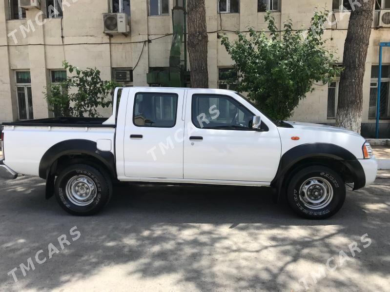 Nissan Navara 2013 - 170 000 TMT - Ашхабад - img 2